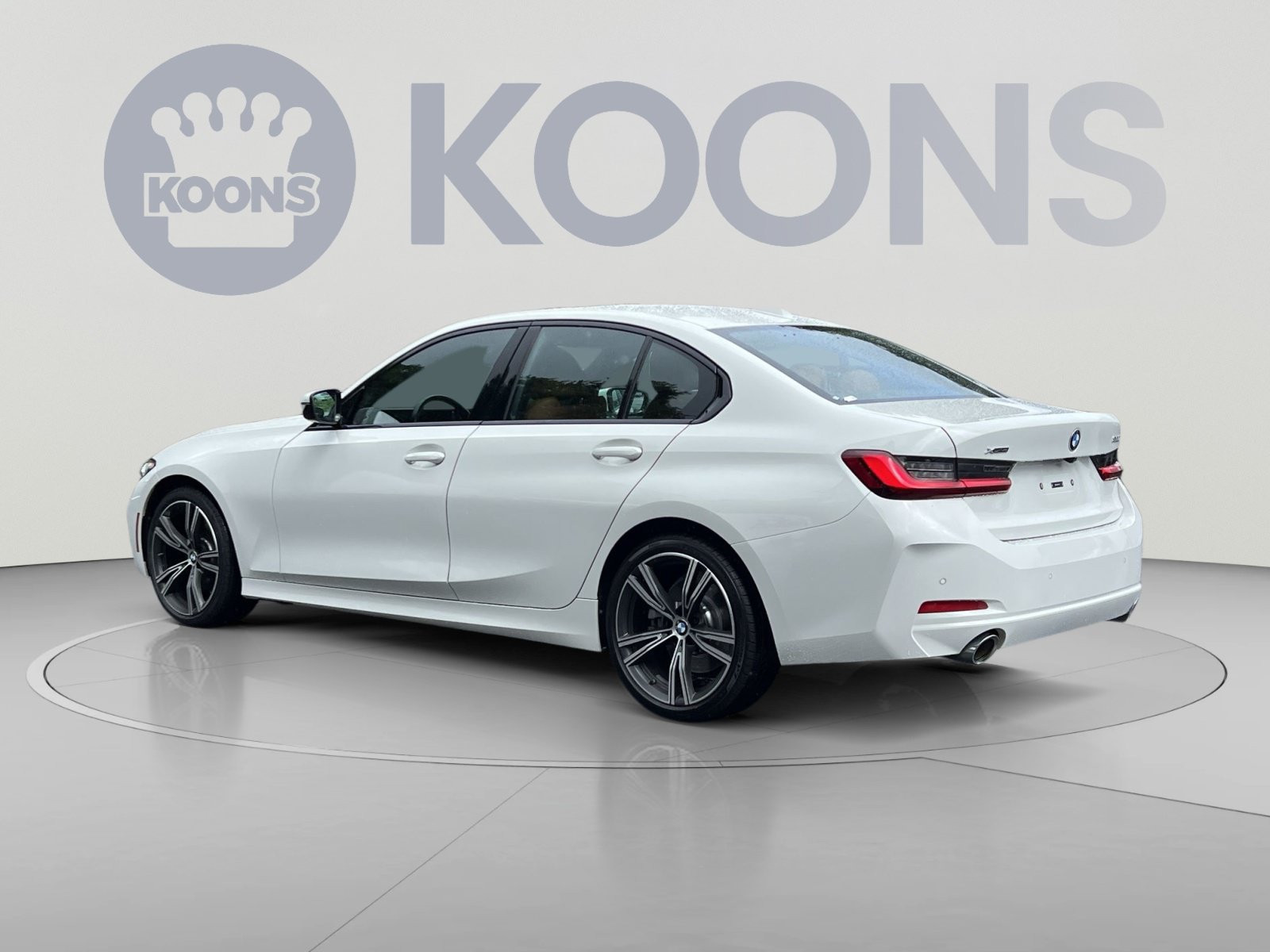 Used 2023 BMW 330i xDrive Sedan w/ Premium Package AWD/4WD image 8