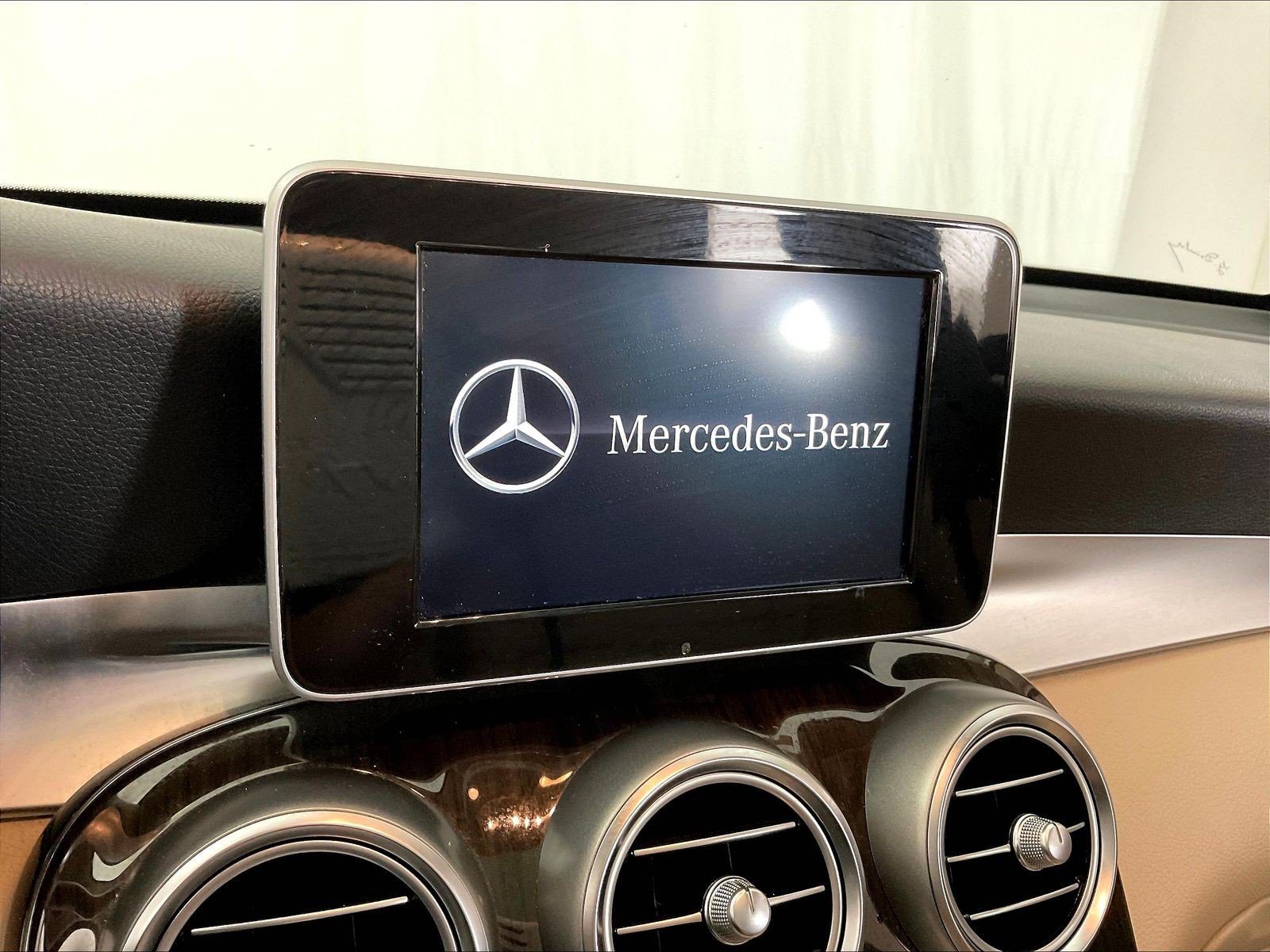 Certified 2019 Mercedes-Benz GLC 300 4MATIC image 39