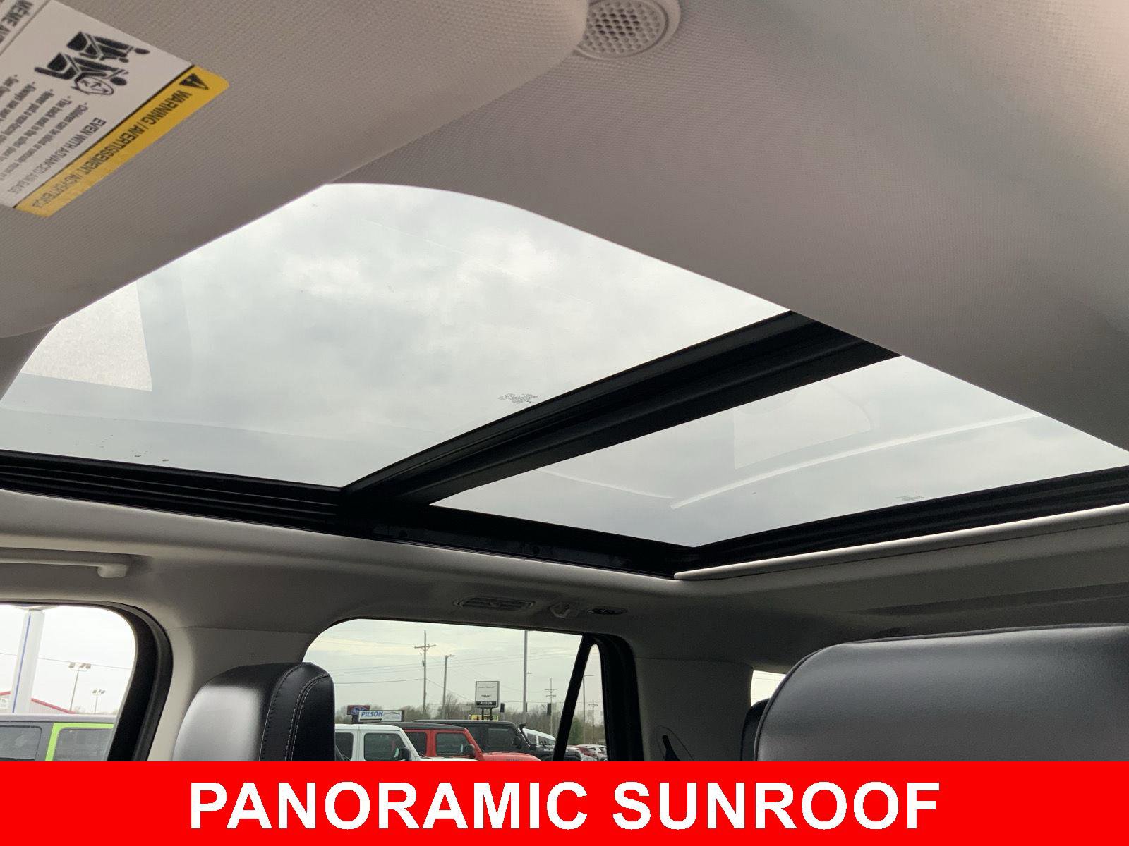 Used 2025 Ford Expedition Platinum image 7