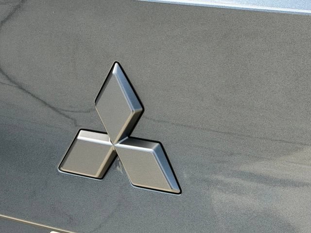 New 2026 Mitsubishi Outlander LE FWD image 11