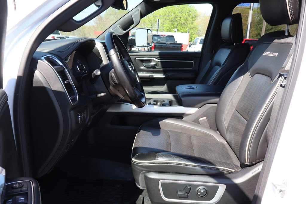 Used 2019 RAM 1500 Laramie w/ Sport Appearance Package AWD/4WD image 4
