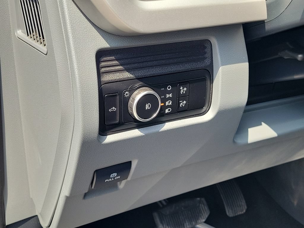 Used 2025 Ford F250 XLT AWD/4WD image 22