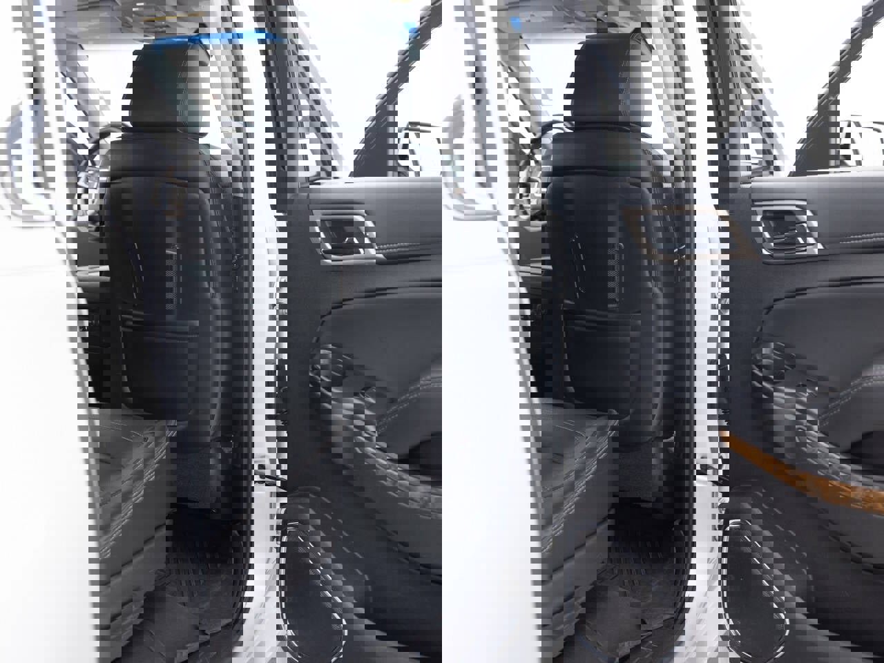 Used 2016 GMC Yukon XL Denali w/ Open Road Package image 30