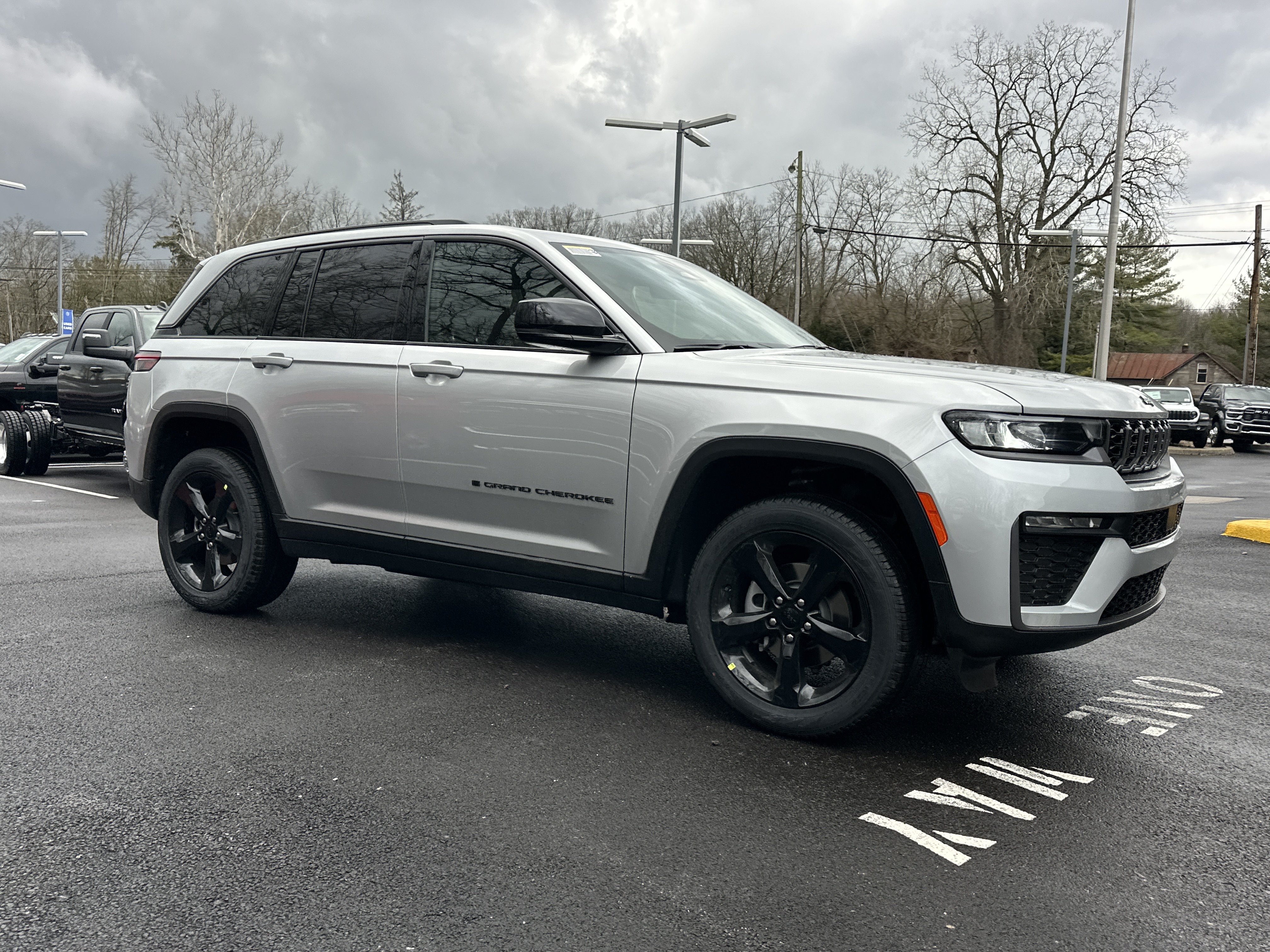 New 2026 Jeep Grand Cherokee Limited w/ Limited Altitude Package AWD/4WD image 19