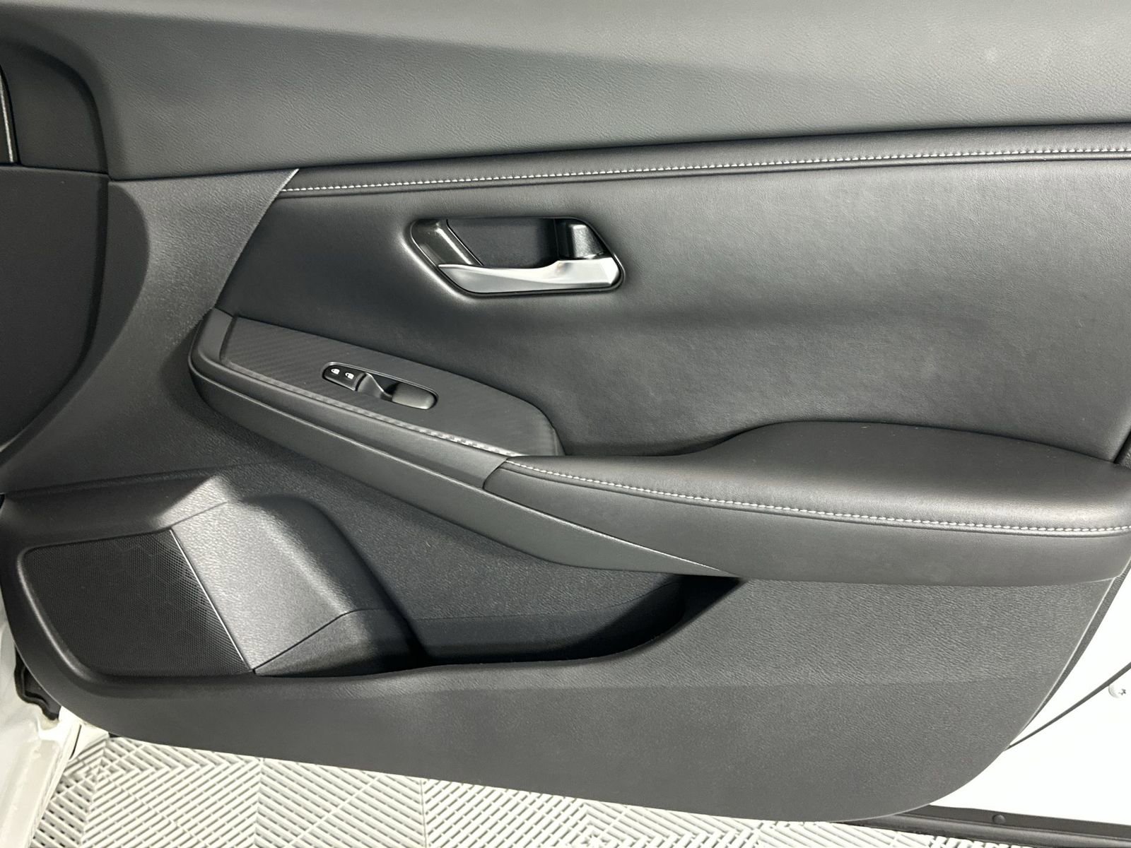 Certified 2021 Nissan Sentra SV FWD image 30