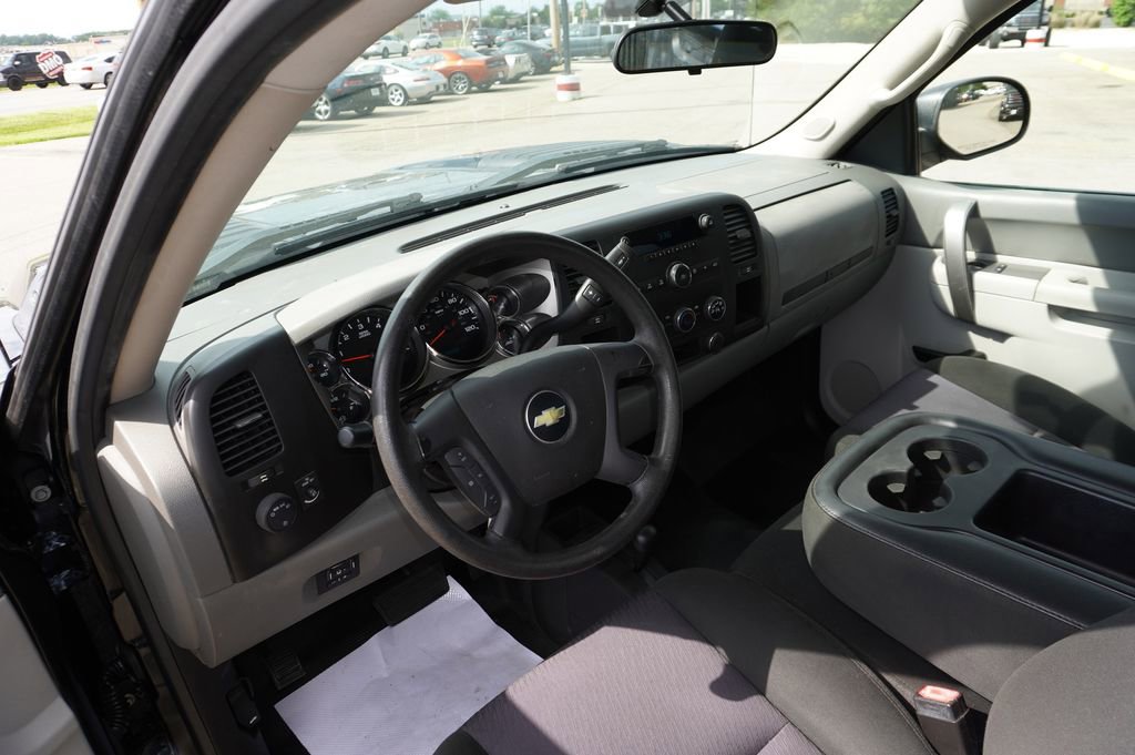 Used 2014 Chevrolet Silverado 2500 W/T w/ Snow Plow Prep Package AWD/4WD image 22