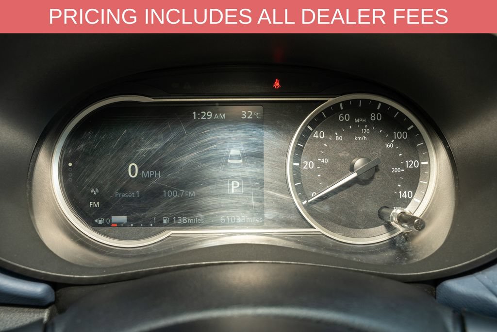 Used 2023 Nissan Versa SV FWD image 16