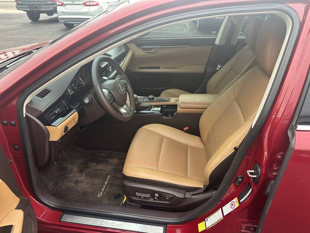 Used 2018 Lexus ES 350 w/ Accessory Package 2 FWD image 16