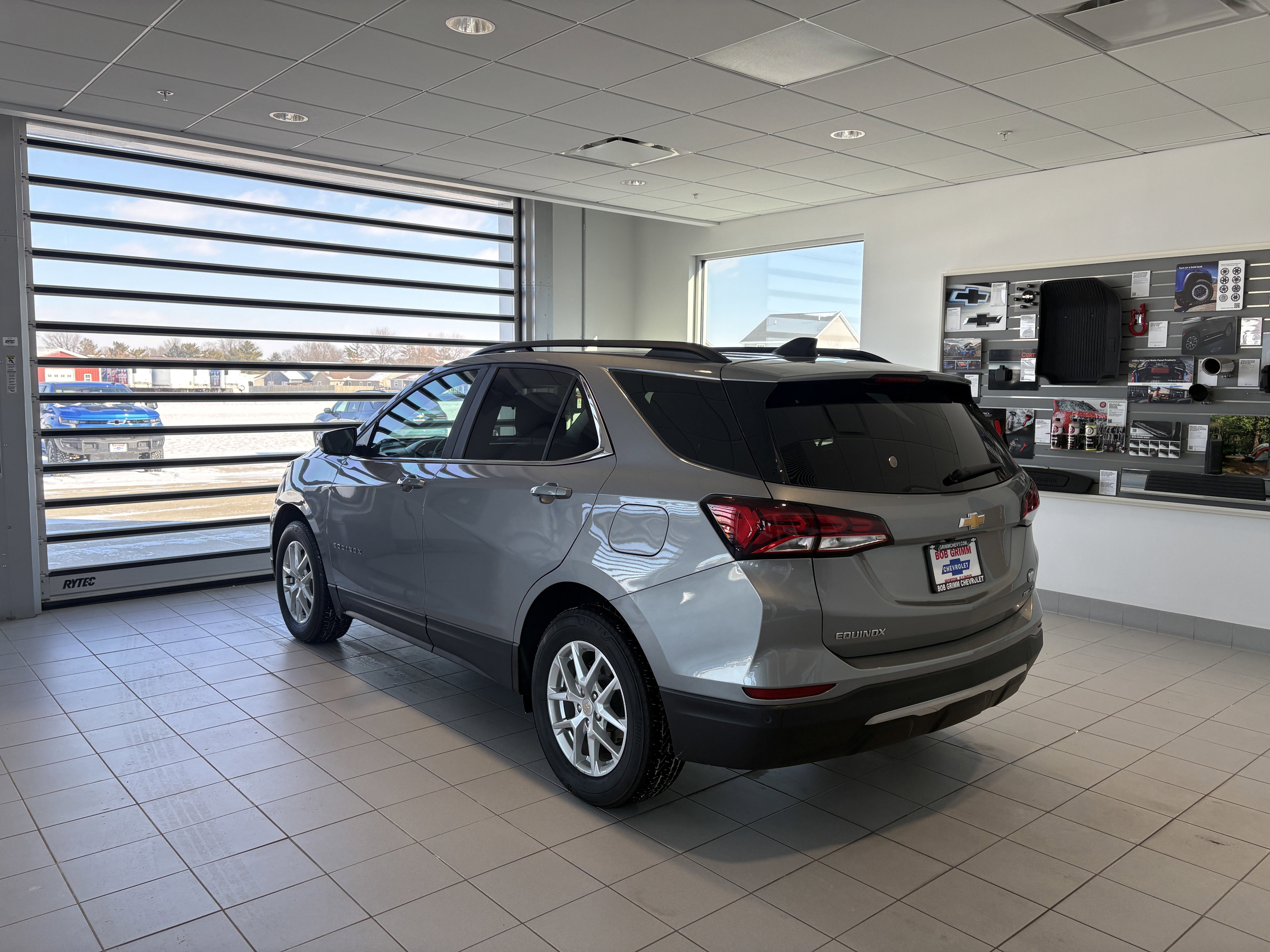 Used 2024 Chevrolet Equinox LT w/ LPO, Floor Liner Package image 3