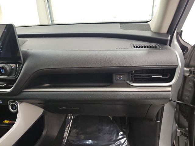 Certified 2024 Toyota Grand Highlander XLE image 42