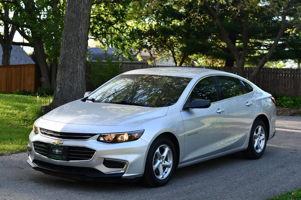 Used 2018 Chevrolet Malibu LS FWD image 3