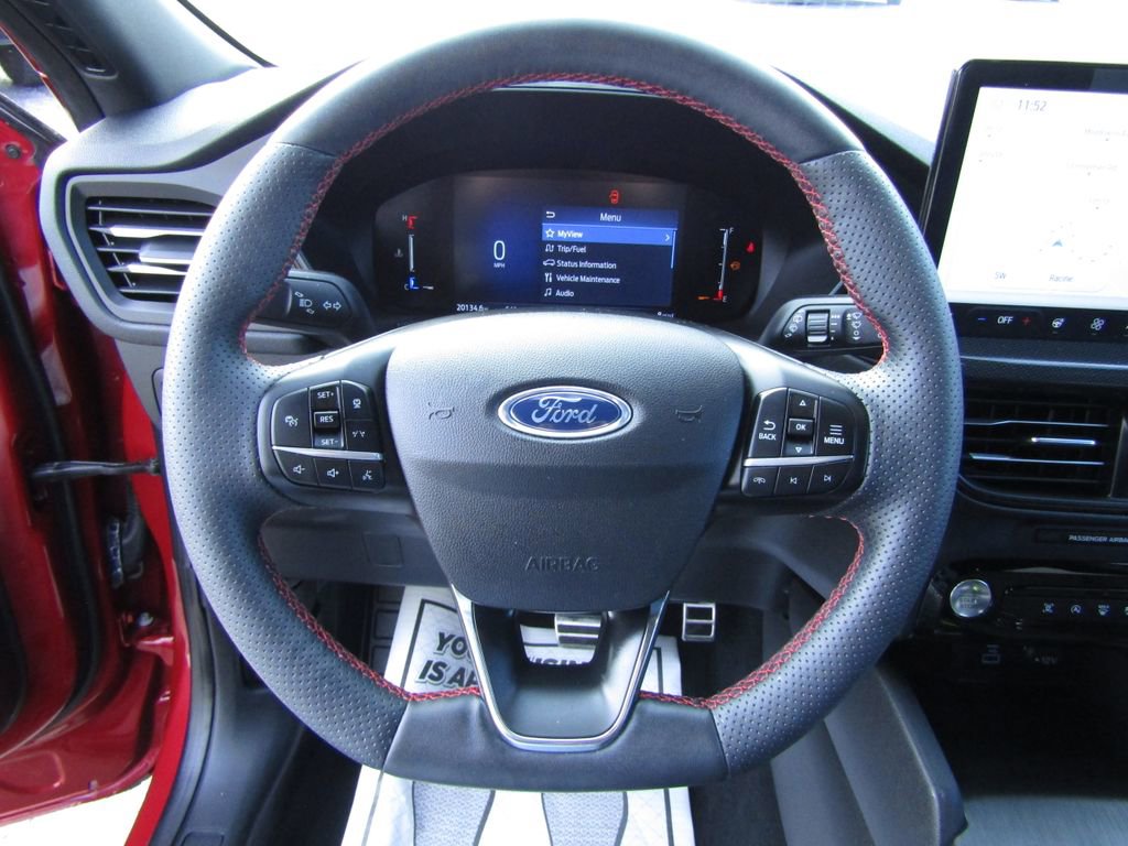 Used 2023 Ford Escape ST-Line w/ Tech Pack #1 AWD/4WD image 18