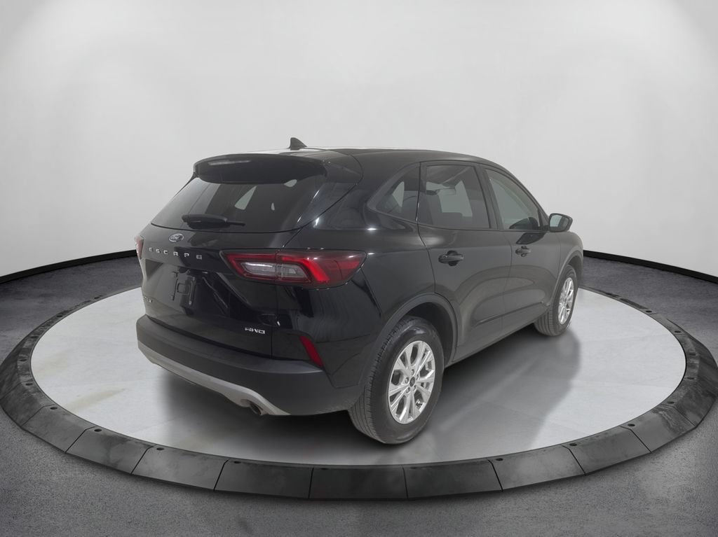 Used 2025 Ford Escape Active AWD/4WD image 6