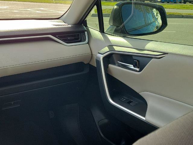 Used 2023 Toyota RAV4 XLE w/ Convenience Package image 17