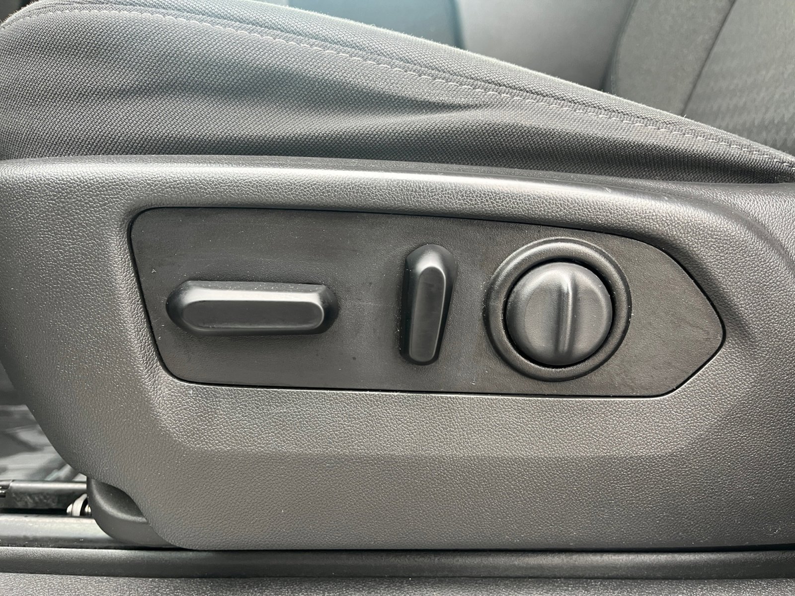 Used 2021 Chevrolet Silverado 2500 LT w/ Convenience Package image 13