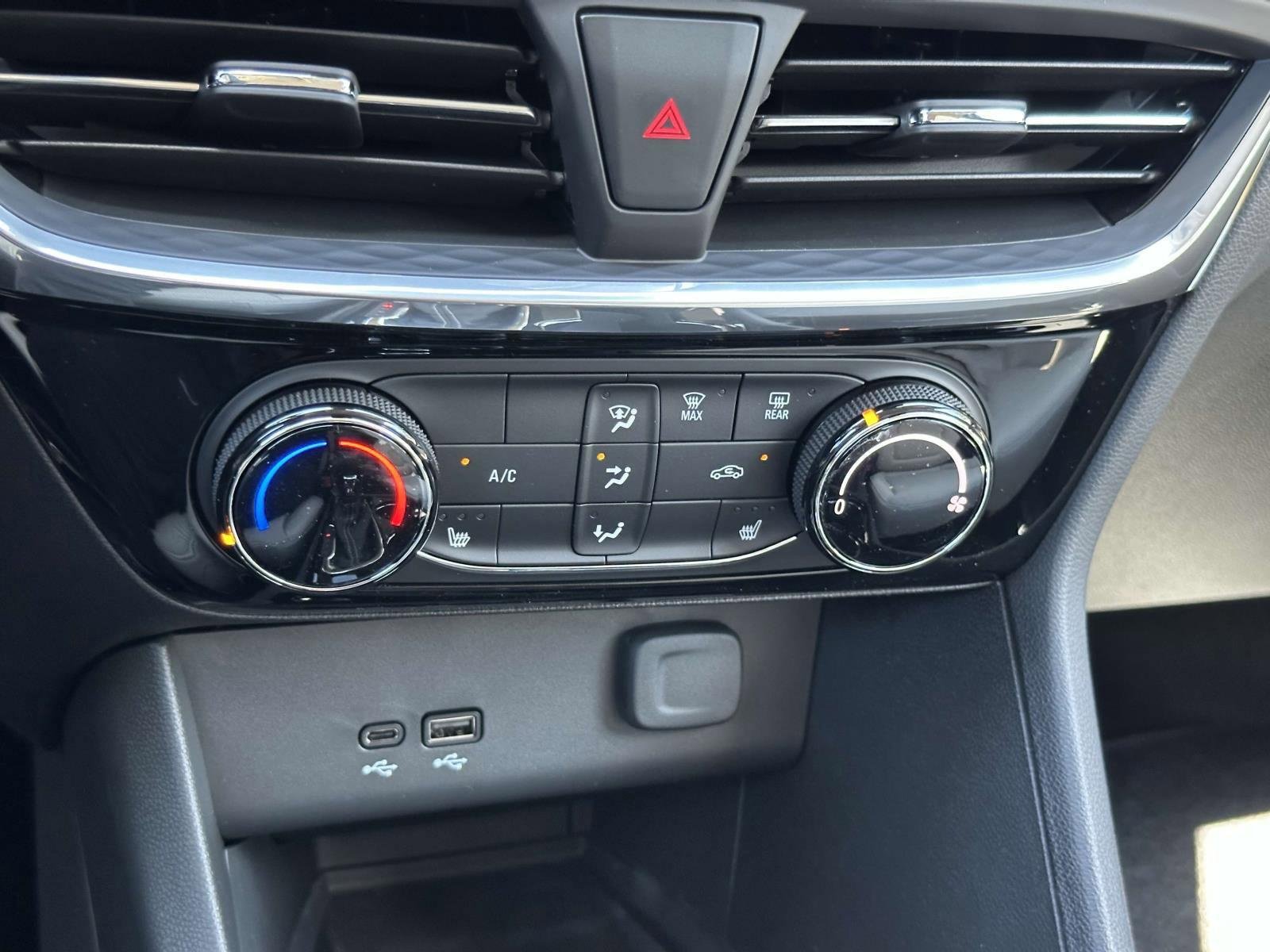 New 2026 Buick Encore GX Sport Touring w/ Advanced Technology Package image 5