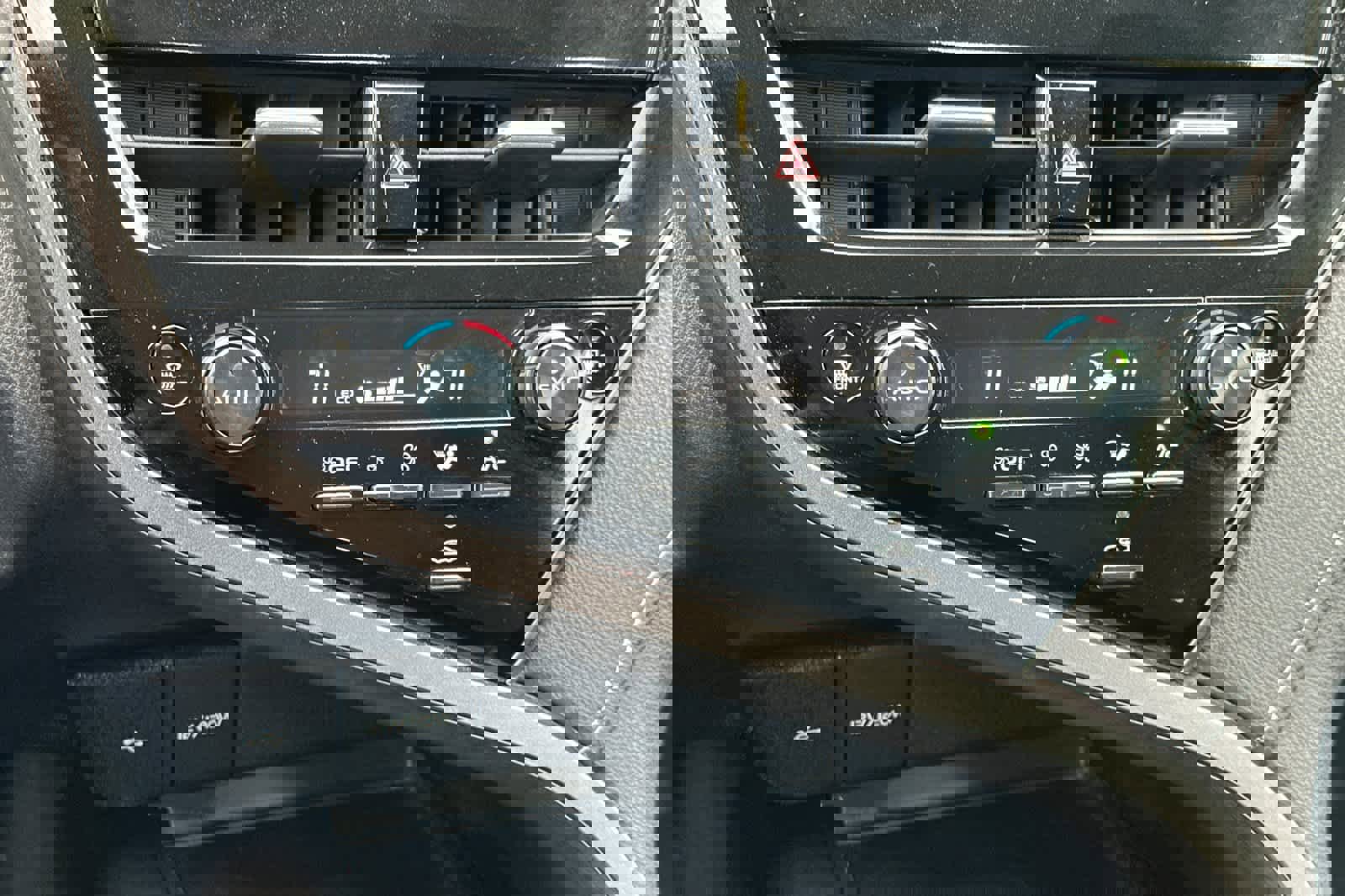 Certified 2022 Toyota Camry SE image 21