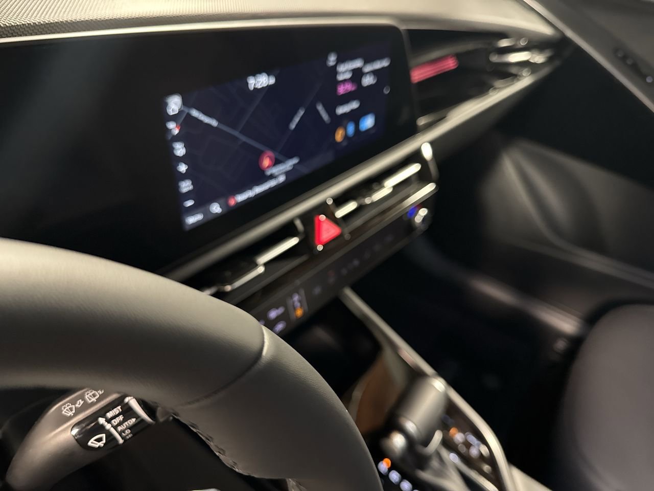 Certified 2025 Kia Niro EX Touring image 25