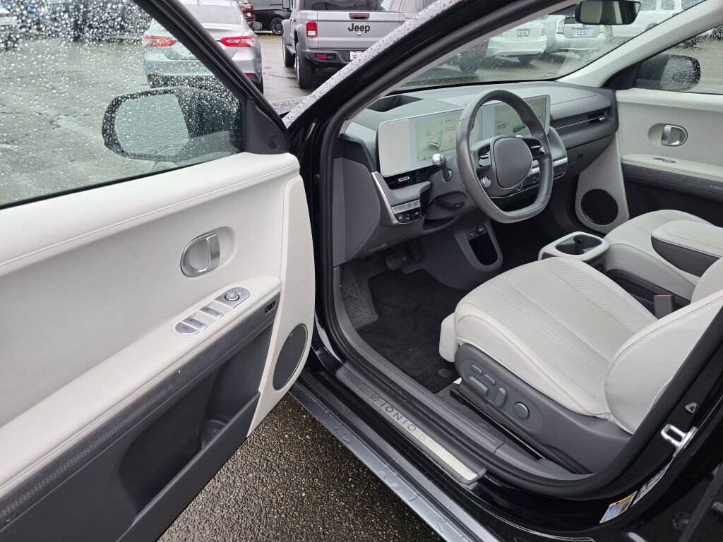 Used 2023 Hyundai Ioniq 5 Limited image 19