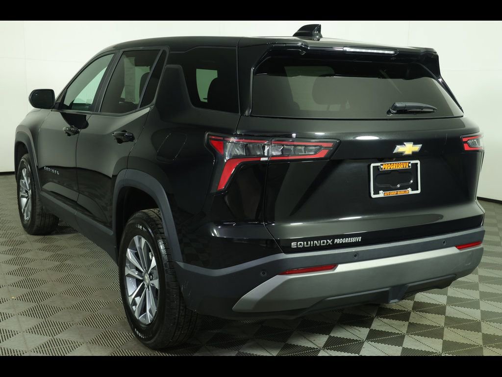 Used 2025 Chevrolet Equinox LT FWD image 15