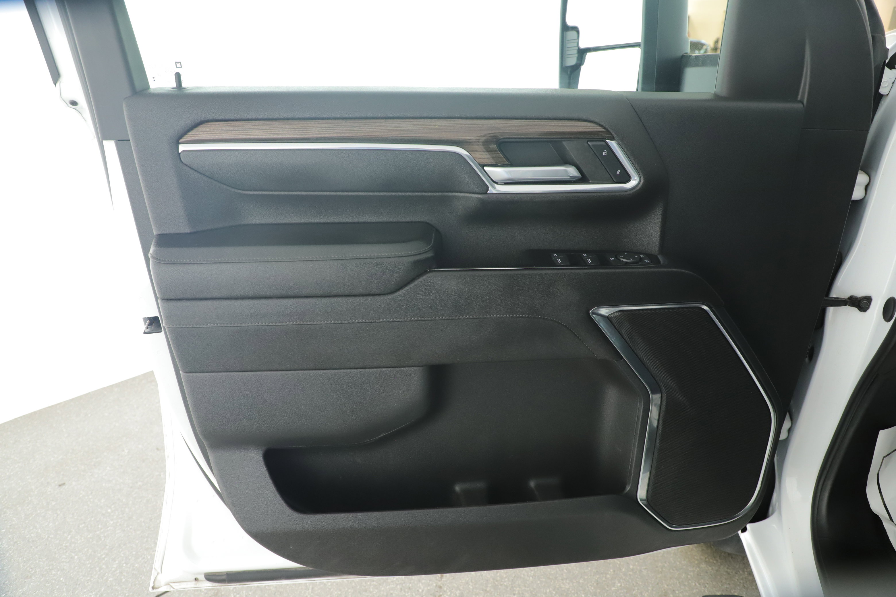 Used 2024 Chevrolet Silverado 2500 LT image 20