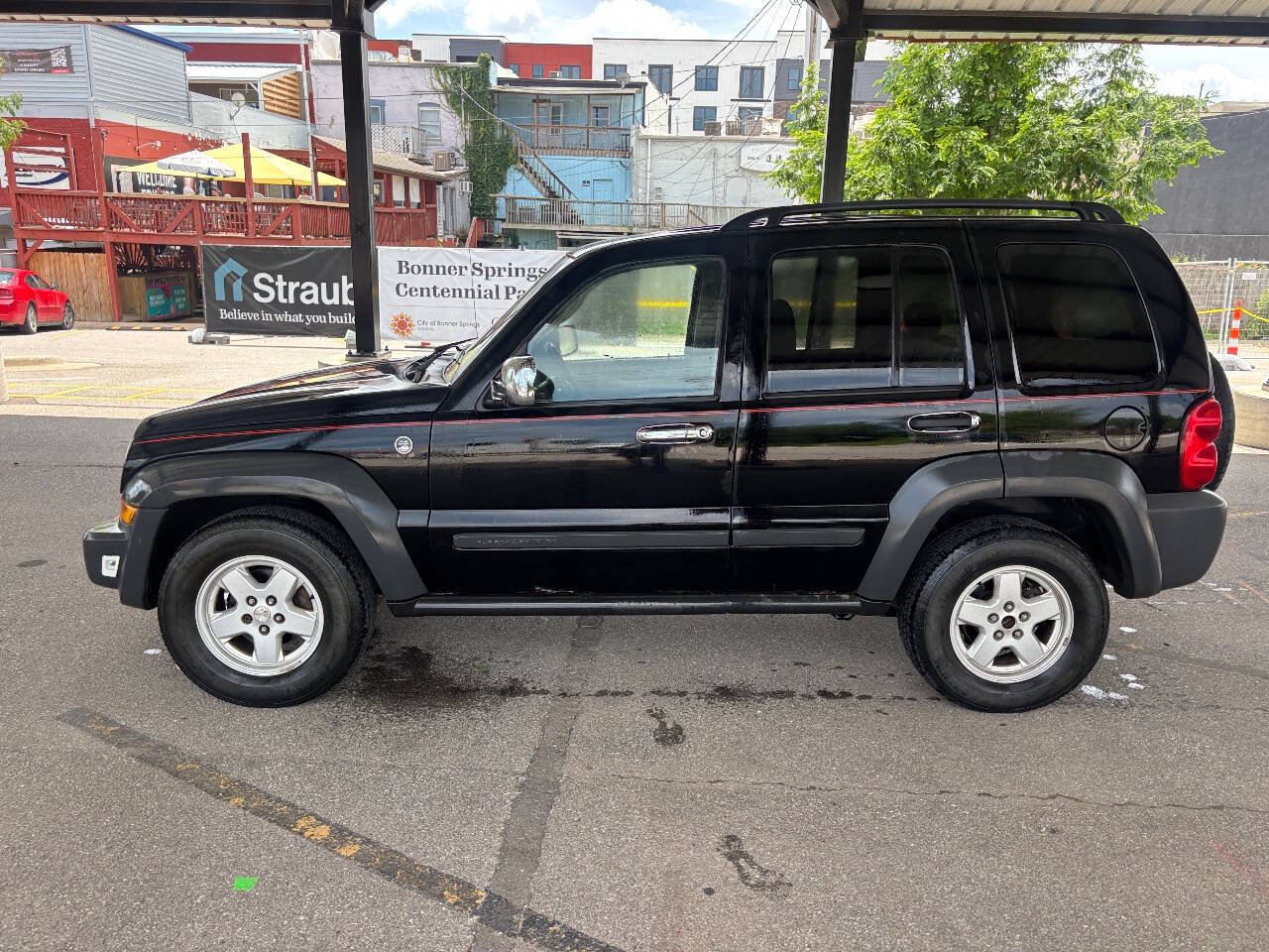 Used 2007 Jeep Liberty Sport AWD/4WD image 10