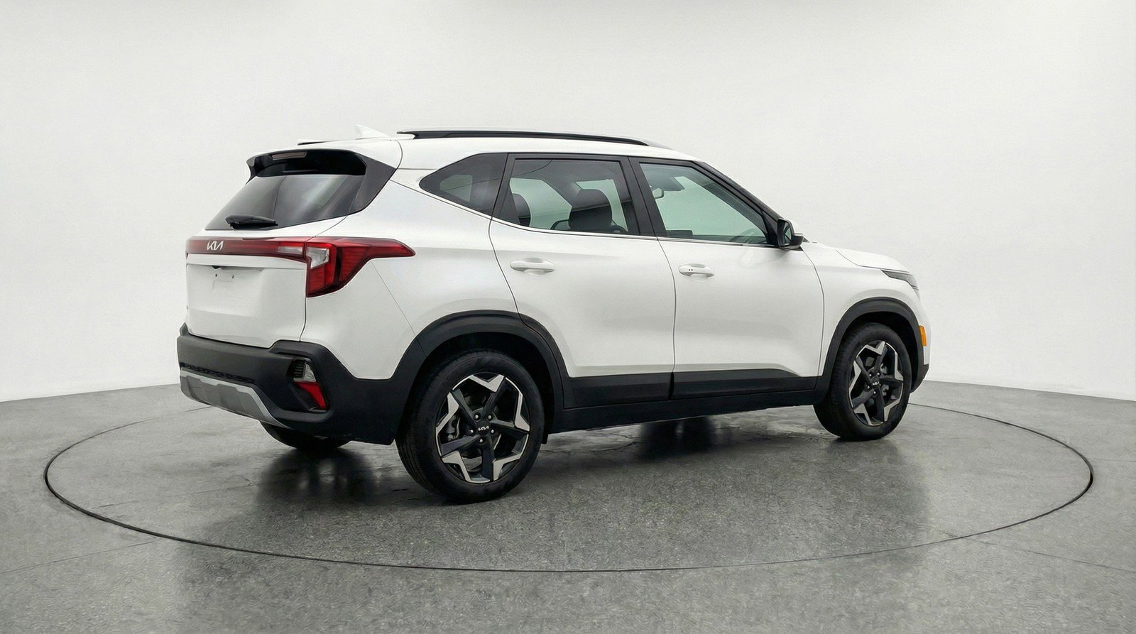 Used 2025 Kia Seltos S FWD image 9