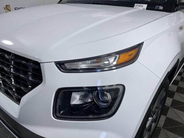 New 2026 Hyundai Venue SEL FWD image 45