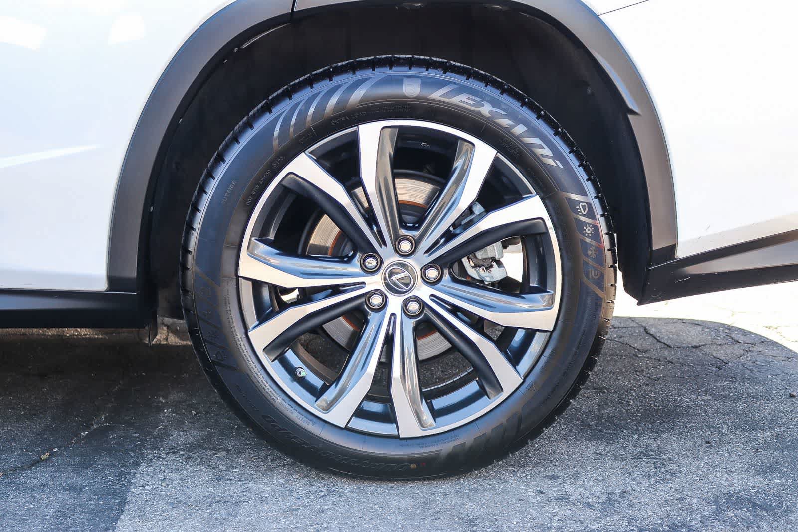 Used 2020 Lexus RX 350L FWD w/ Premium Package image 11