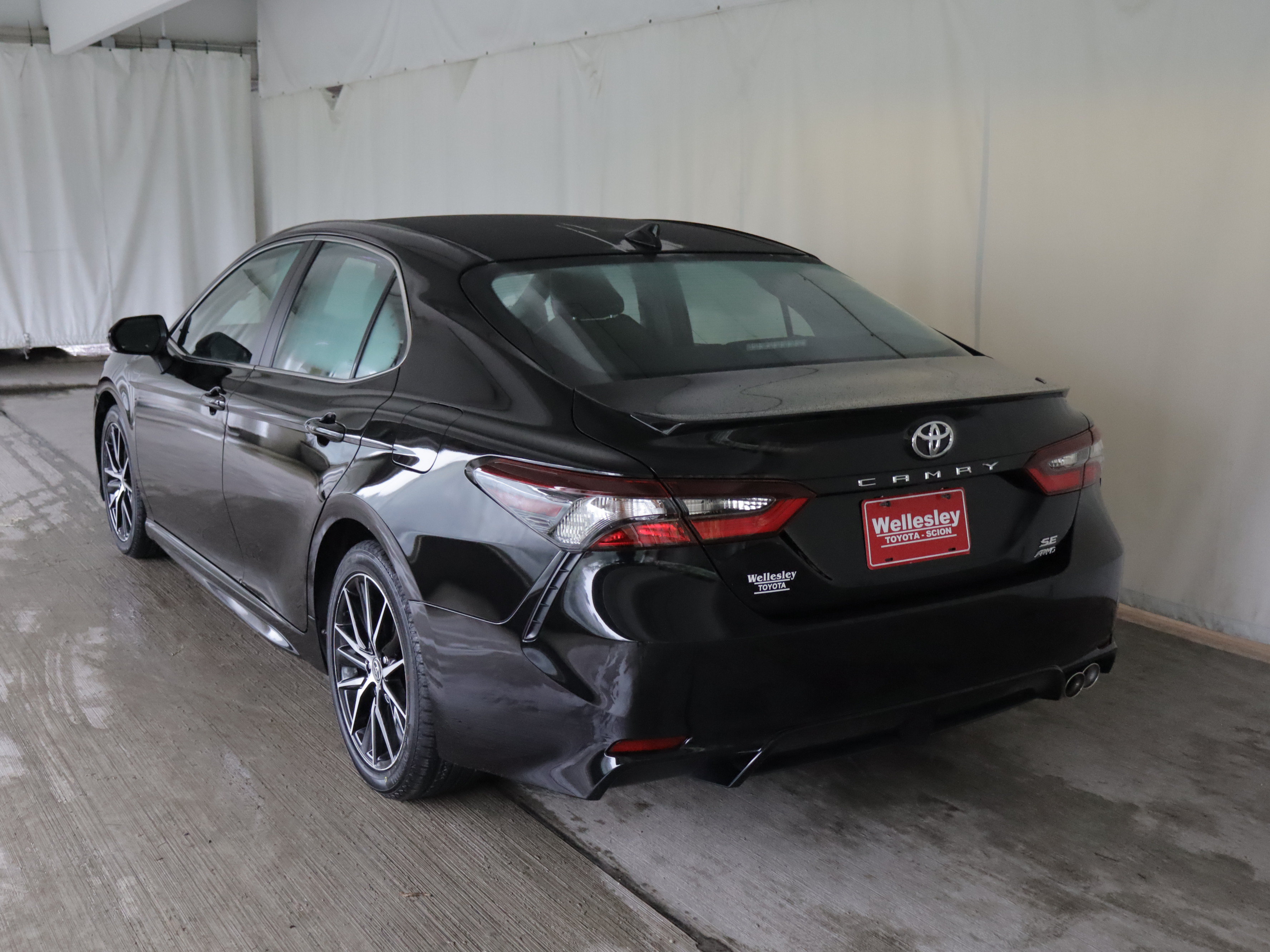 Used 2024 Toyota Camry SE w/ Cold Weather Package AWD/4WD image 25