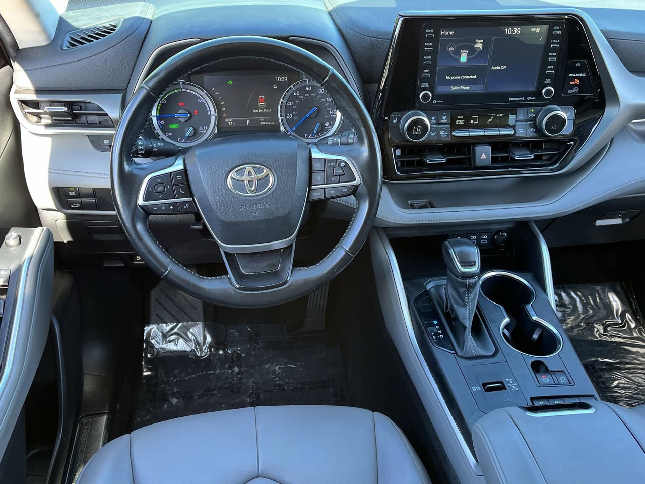 Used 2022 Toyota Highlander XLE image 10