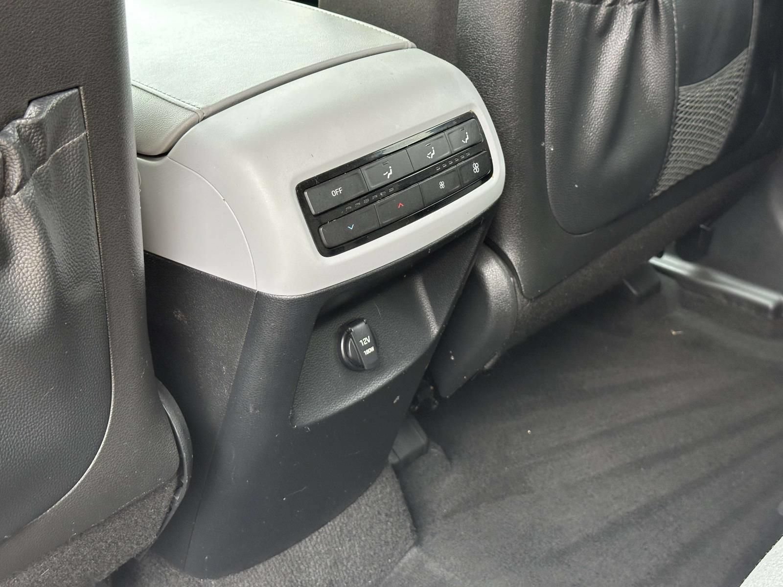 Used 2021 Hyundai Palisade SE FWD image 25