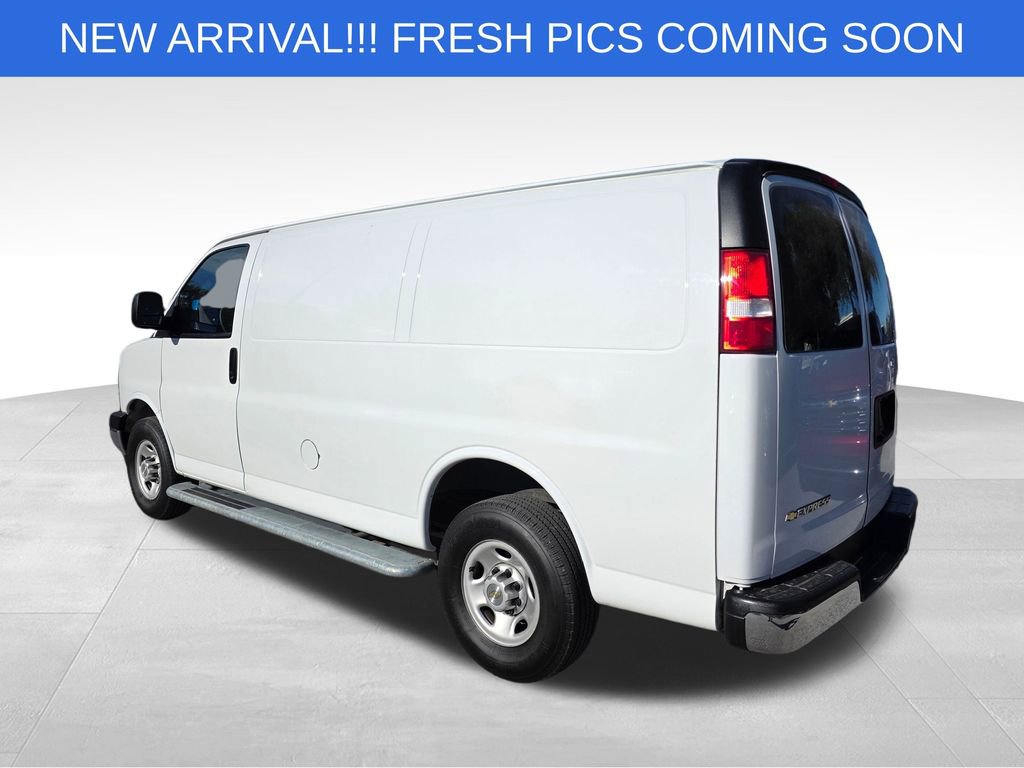 Used 2024 Chevrolet Express 2500 w/ Driver Convenience Package image 4