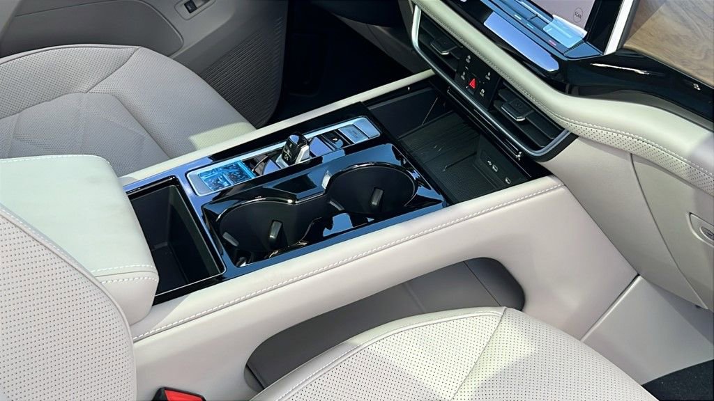 New 2026 Volkswagen Atlas SE image 10