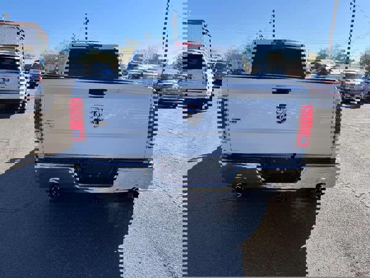 Used 2017 RAM 1500 Laramie RWD image 6