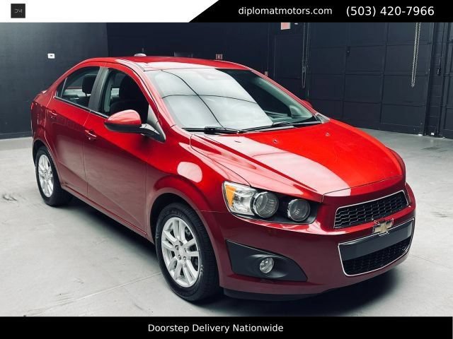 Used 2015 Chevrolet Sonic LT w/ Wheels and Fog Lamp Package FWD image 9
