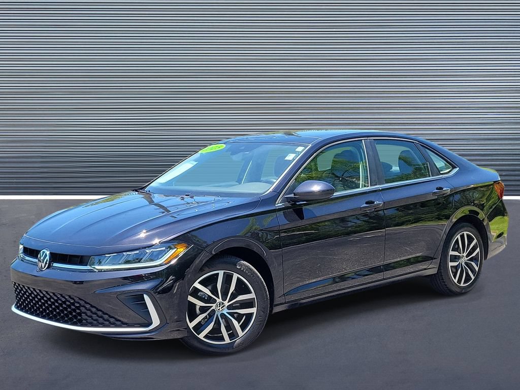 Used 2025 Volkswagen Jetta SE w/ Sunroof Package FWD image 1