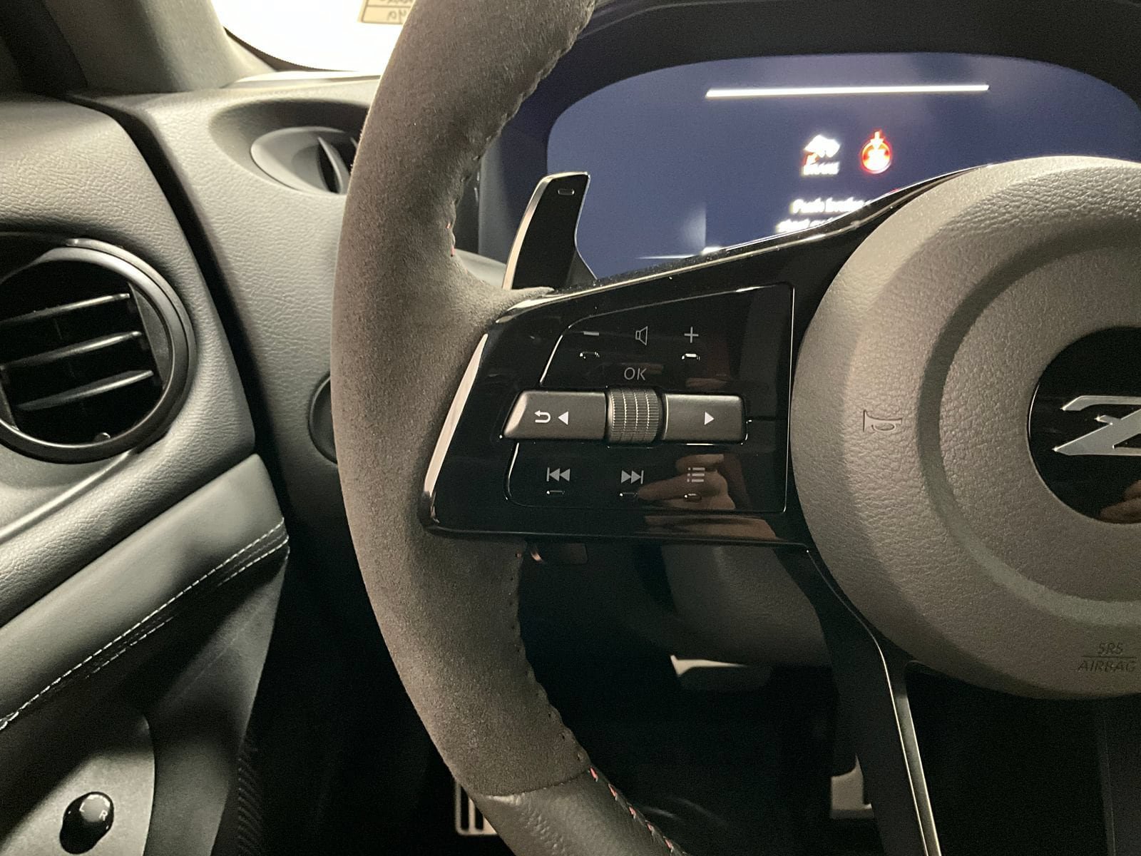 Used 2024 Nissan Z NISMO w/ Floor Mat Package RWD image 19