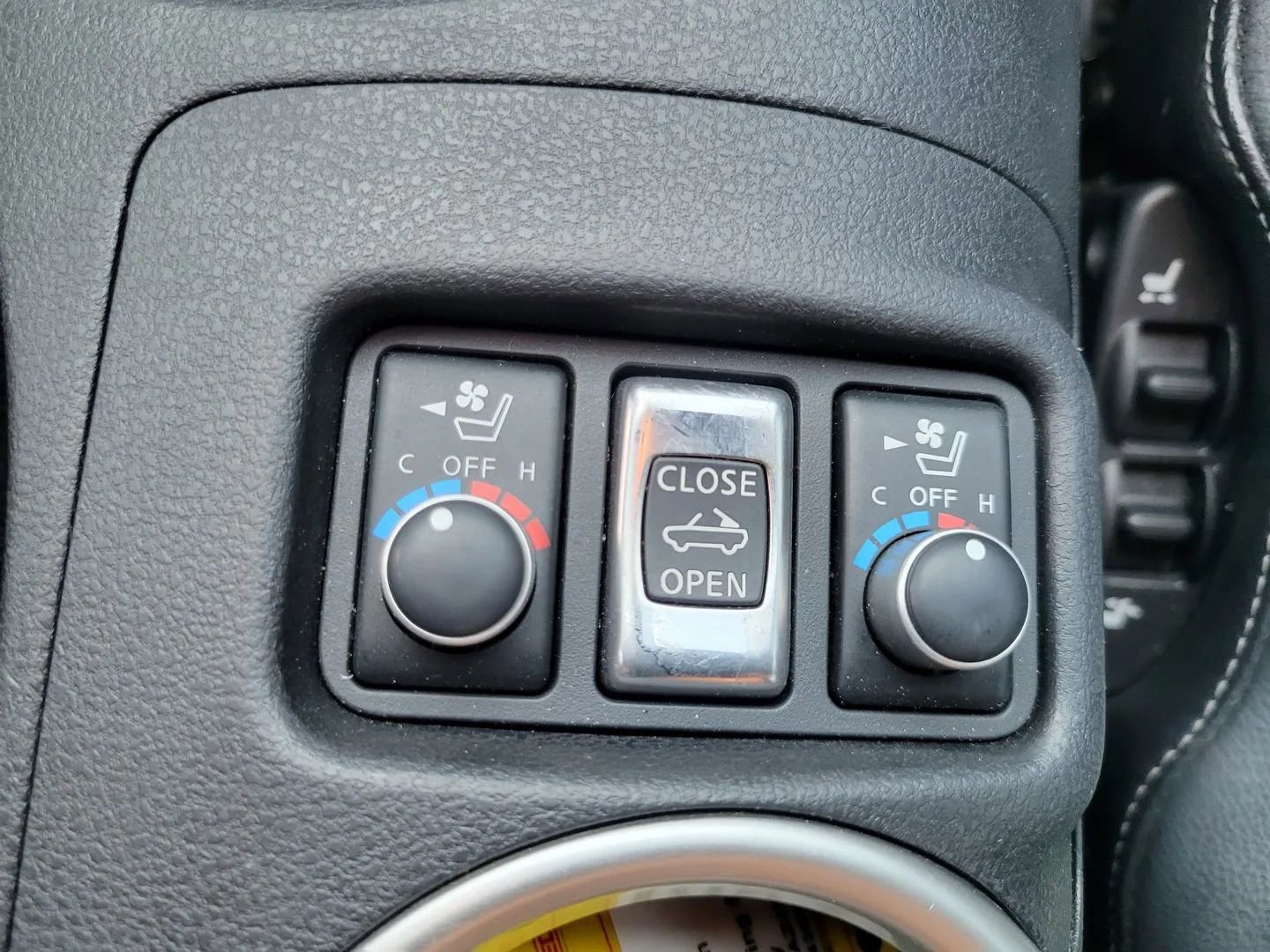 Used 2015 Nissan 370Z Touring Sport image 21