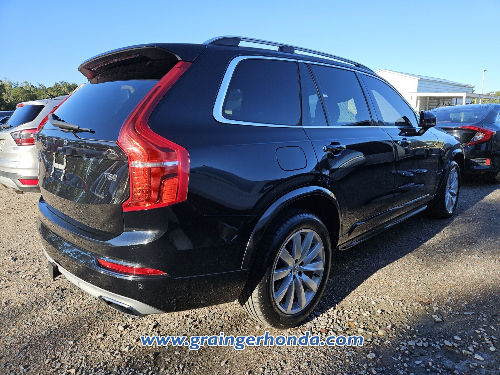 Used 2016 Volvo XC90 T6 Momentum w/ Momentum Plus Package AWD/4WD image 5