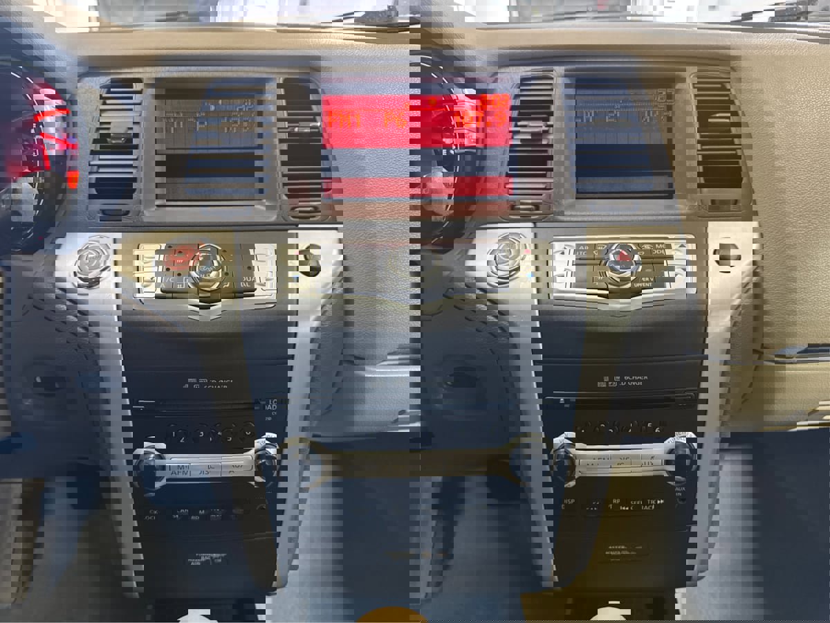 Used 2010 Nissan Murano S image 17