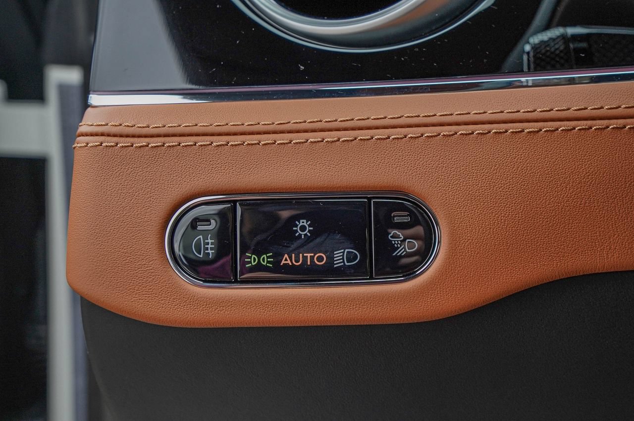 New 2026 Bentley Continental GT Azure AWD/4WD image 33