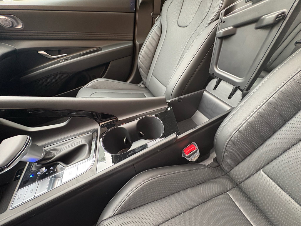 New 2026 Hyundai Elantra Limited FWD image 32