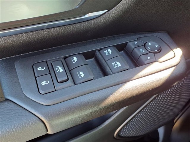 New 2026 RAM 1500 4x4 Crew Cab image 14