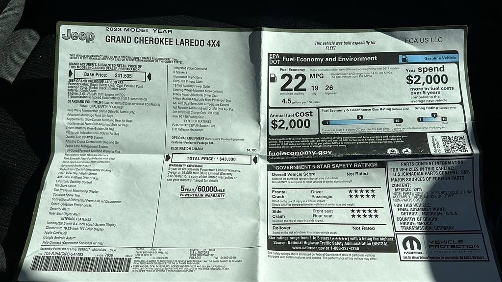 Used 2023 Jeep Grand Cherokee Laredo image 31