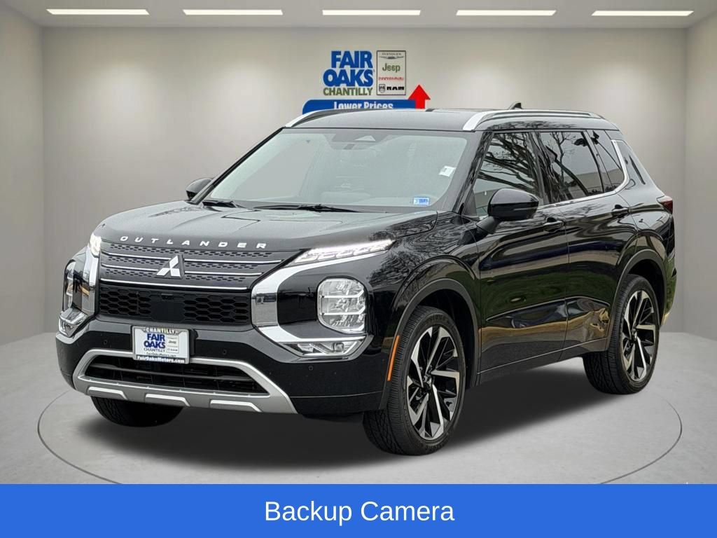 Used 2023 Mitsubishi Outlander SEL AWD/4WD image 3