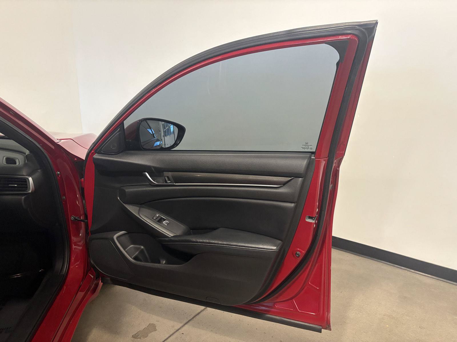 Used 2018 Honda Accord Sport image 41