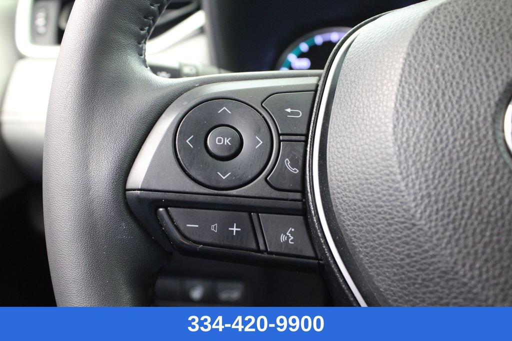 Used 2022 Toyota RAV4 XLE Premium image 25