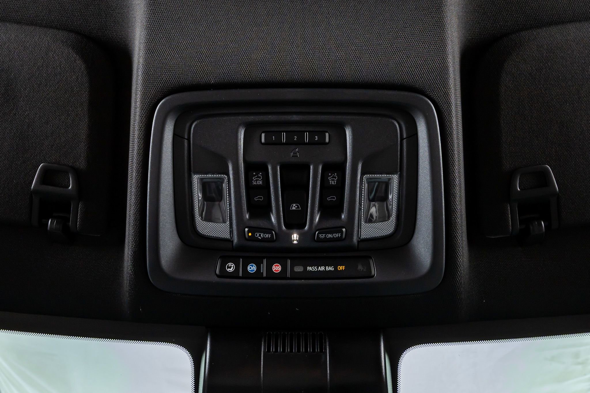 Used 2025 Chevrolet Silverado 2500 ZR2 w/ Technology Package image 29