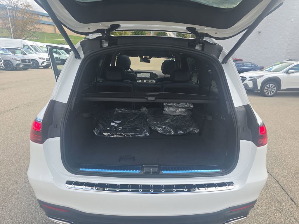 New 2026 Mercedes-Benz GLS 450 4MATIC image 23